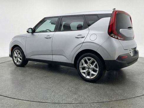 Used 2025 Kia Soul LX w/ LX Technology Package image 6