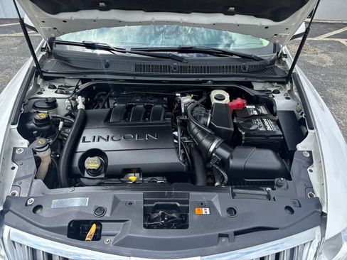 Used 2011 Lincoln MKS FWD image 67