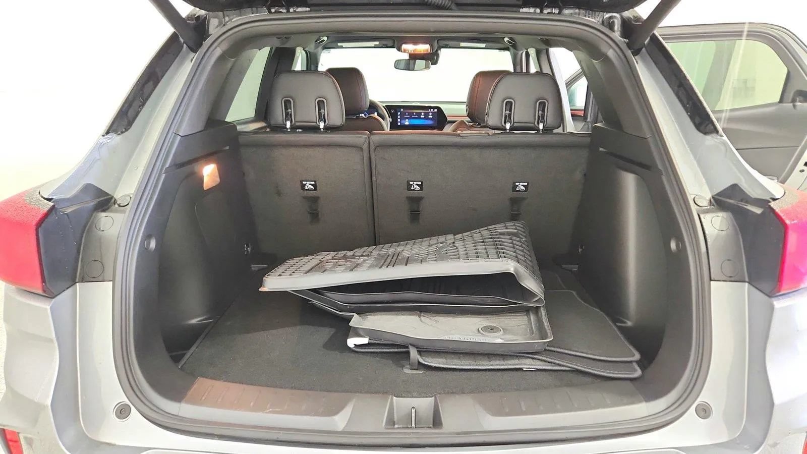 Used 2025 Chevrolet TrailBlazer RS w/ Convenience Package FWD image 62