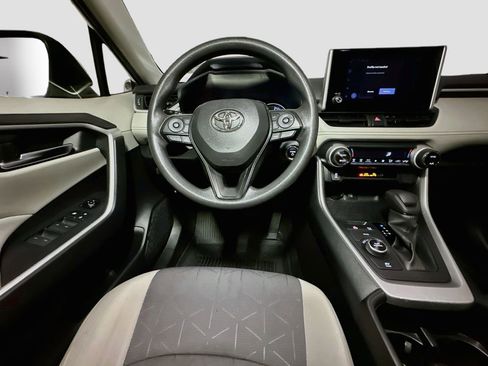Used 2023 Toyota RAV4 XLE image 30