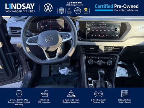 Certified 2022 Volkswagen Taos SEL w/ Panoramic Sunroof Package image 10