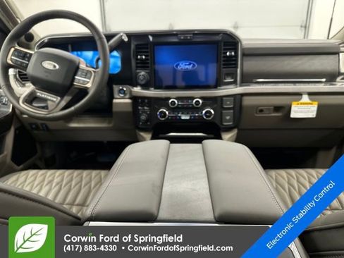 New 2026 Ford F250 Platinum w/ Platinum Plus Package image 23
