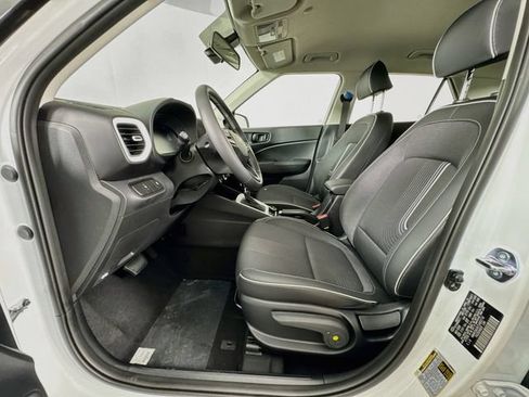 New 2026 Hyundai Venue SEL FWD image 34
