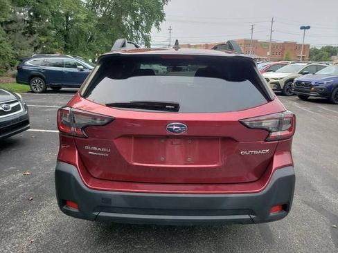 Used 2024 Subaru Outback Premium AWD/4WD image 4