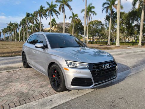 Used 2018 Audi Q5 2.0T Premium w/ Convenience Package AWD/4WD image 1