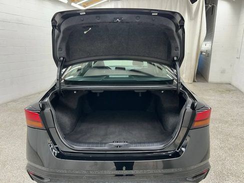 Used 2025 Nissan Altima 2.5 SV FWD image 7