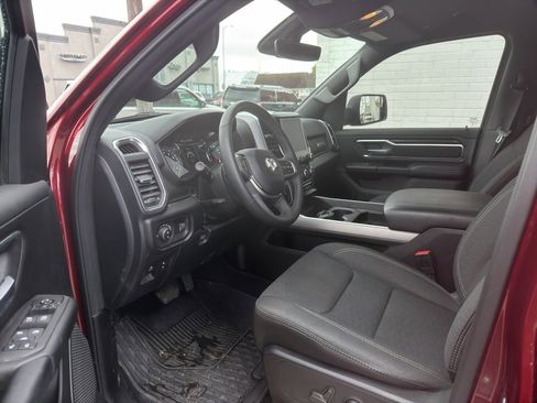 Used 2025 RAM 1500 Big Horn AWD/4WD image 5