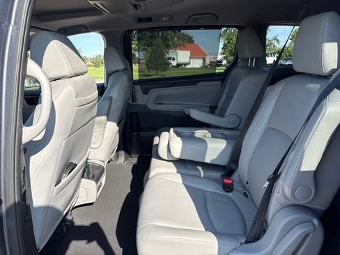 Used 2018 Honda Odyssey Elite image 16