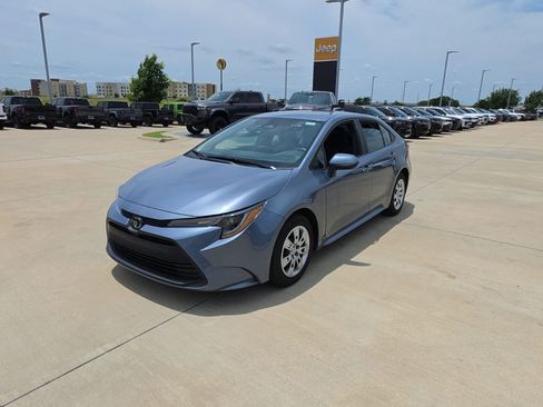 Used 2024 Toyota Corolla LE FWD image 9