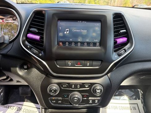 Used 2021 Jeep Cherokee Latitude Plus w/ Sun & Sound Group AWD/4WD image 20