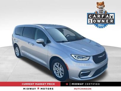 Used 2023 Chrysler Pacifica Touring-L