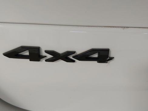 Used 2024 Jeep Grand Cherokee L Laredo image 33