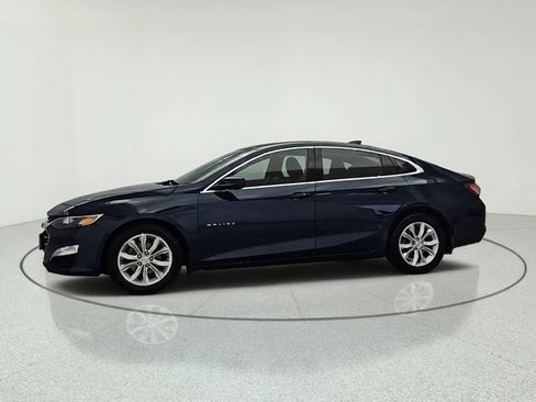 Used 2019 Chevrolet Malibu LT FWD image 3