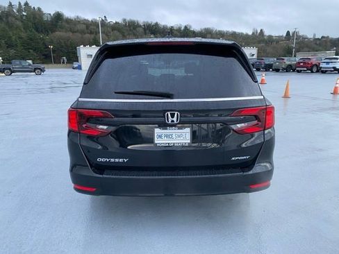 Certified 2023 Honda Odyssey Sport image 13