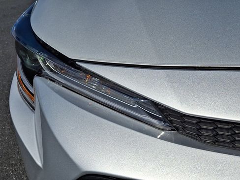 Used 2025 Toyota Corolla LE FWD image 9