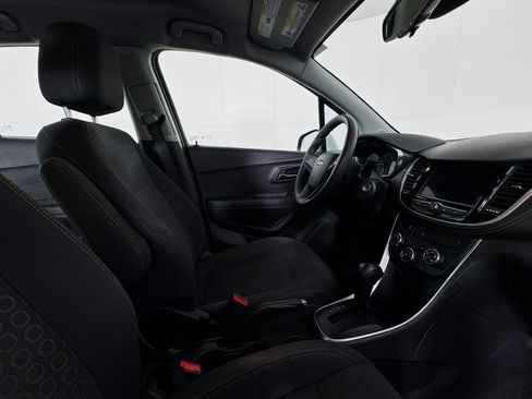 Used 2019 Chevrolet Trax LS image 40