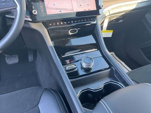 New 2026 Jeep Grand Cherokee Altitude AWD/4WD image 18