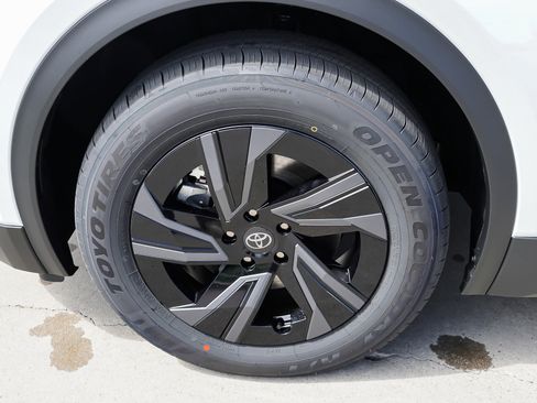 New 2026 Toyota C-HR w/ Cold Weather Package image 12