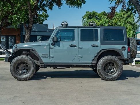 Used 2014 Jeep Wrangler Unlimited Sport w/ Quick Order Package 23S AWD/4WD image 3