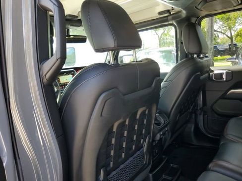 Used 2023 Jeep Wrangler Unlimited Rubicon w/ Xtreme 35 Tire Package AWD/4WD image 12