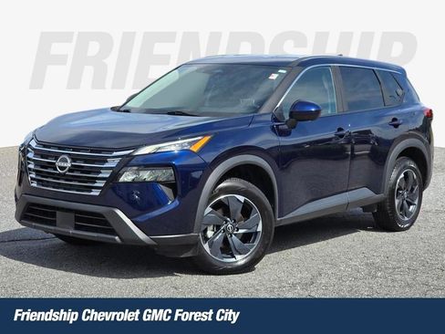 Used 2024 Nissan Rogue SV AWD/4WD image 1