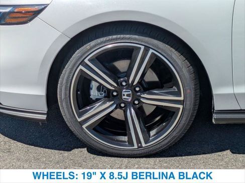 Used 2024 Honda Accord Sport image 11