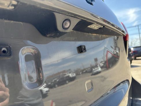 Used 2019 Jeep Grand Cherokee Laredo image 23