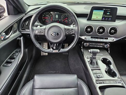 Used 2021 Kia Stinger GT1 image 12