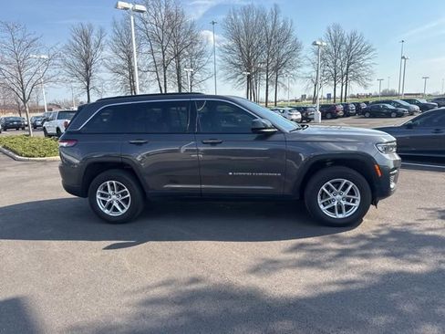 Used 2024 Jeep Grand Cherokee Laredo X w/ Luxury Tech Group I image 9