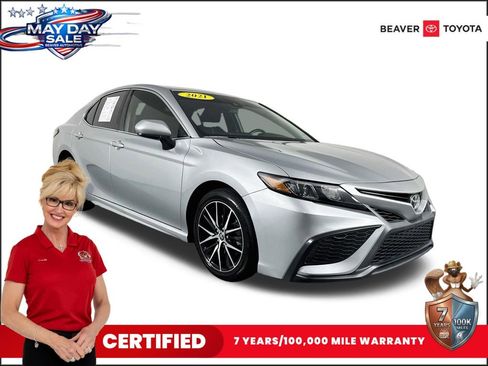 Used 2021 Toyota Camry SE FWD image 1