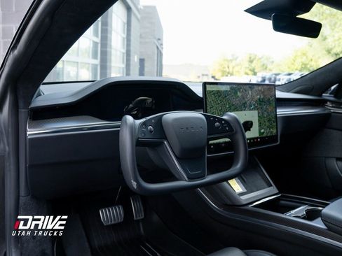 Used 2021 Tesla Model S Plaid image 30