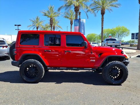 Used 2020 Jeep Wrangler Unlimited Sahara w/ Uconnect 4C Nav & Sound Group image 4