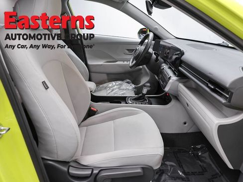 Used 2024 Hyundai Kona SEL FWD image 24