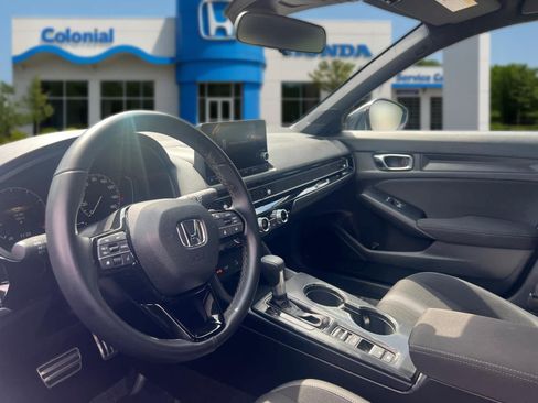 Used 2025 Honda Civic Sport image 14