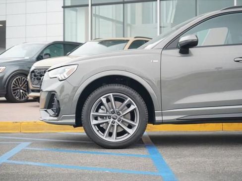New 2025 Audi Q3 2.0T Premium image 2