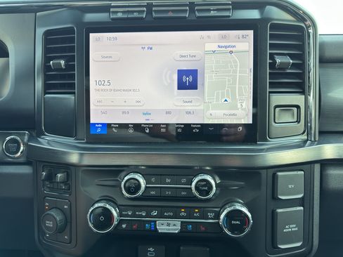 Used 2024 Ford F350 Lariat w/ Sport Appearance Package AWD/4WD image 15