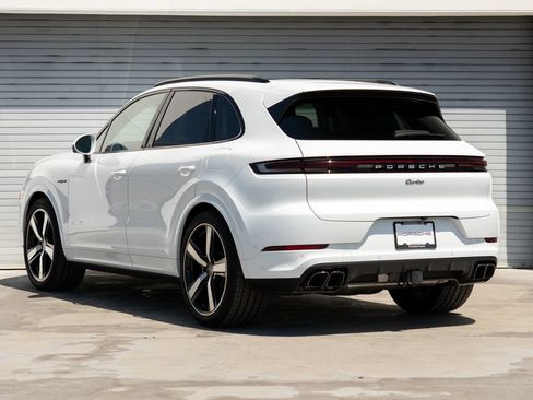 New 2025 Porsche Cayenne Turbo AWD/4WD image 3