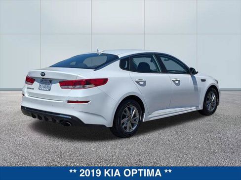 Used 2019 Kia Optima LX FWD image 5