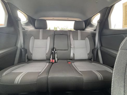 Used 2025 Chevrolet Blazer LT FWD image 36