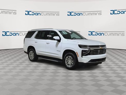 Used 2025 Chevrolet Tahoe LT AWD/4WD image 2
