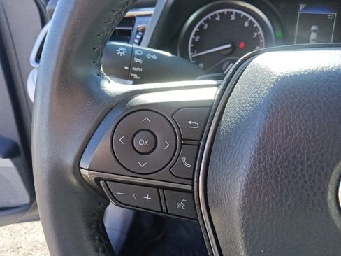 Used 2023 Toyota Camry SE image 18