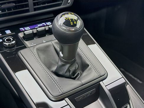 Certified 2026 Porsche 911 GT3 RWD image 23