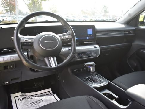 Used 2024 Hyundai Kona SEL image 18