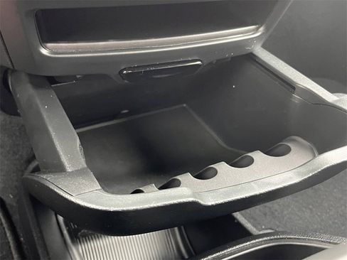 Used 2024 Chrysler Pacifica Touring-L w/ S Appearance Package image 29