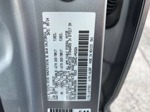 Used 2024 Toyota Tacoma TRD Off-Road AWD/4WD image 23