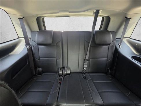 Used 2018 Chevrolet Tahoe Premier AWD/4WD image 16
