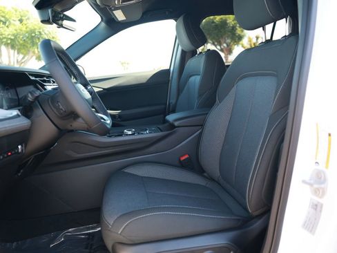 New 2026 Jeep Cherokee Laredo image 14