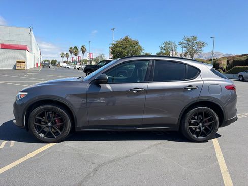Used 2019 Alfa Romeo Stelvio Ti Sport w/ Quick Order Package 22S Sport AWD/4WD image 3