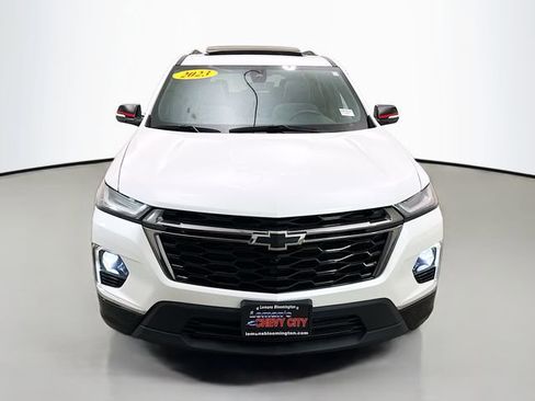 Used 2023 Chevrolet Traverse Premier w/ Redline Edition image 2