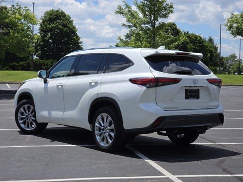 Used 2020 Toyota Highlander Limited AWD/4WD image 23